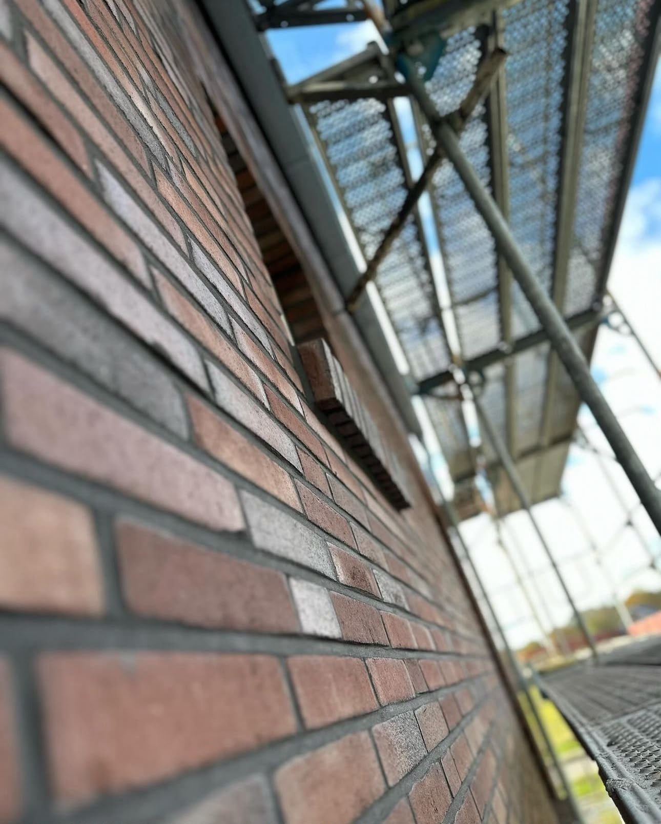 Nachher: fachgerecht ausgeführte Klinkerfassade
